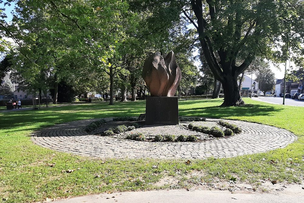 Oorlogsmonument Nrvenich #1