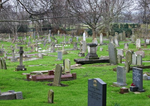 Commonwealth War Grave St. Andrew Churchyard #1