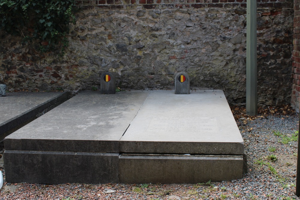 Belgian Graves Veterans Saint-Denis #4