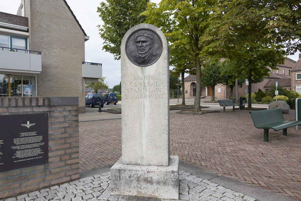 Polish Monument Driel #3