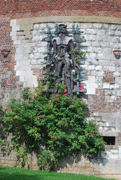 Monument Gedeporteerden en Verzetsstrijders #4