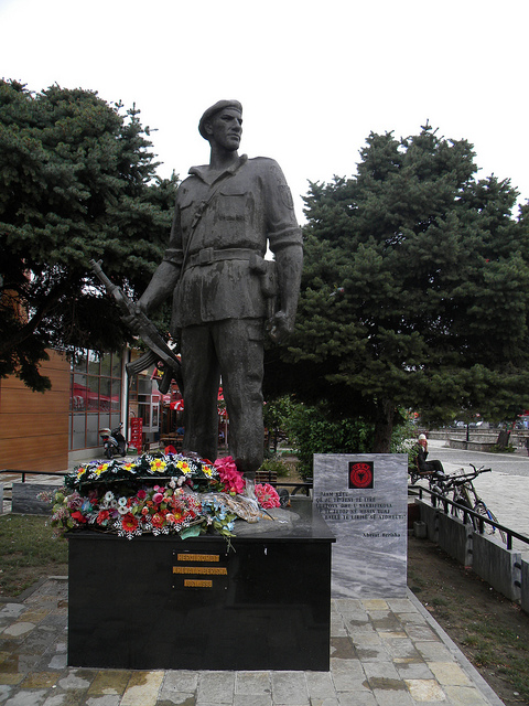 Statue Xhevat A. Berisha