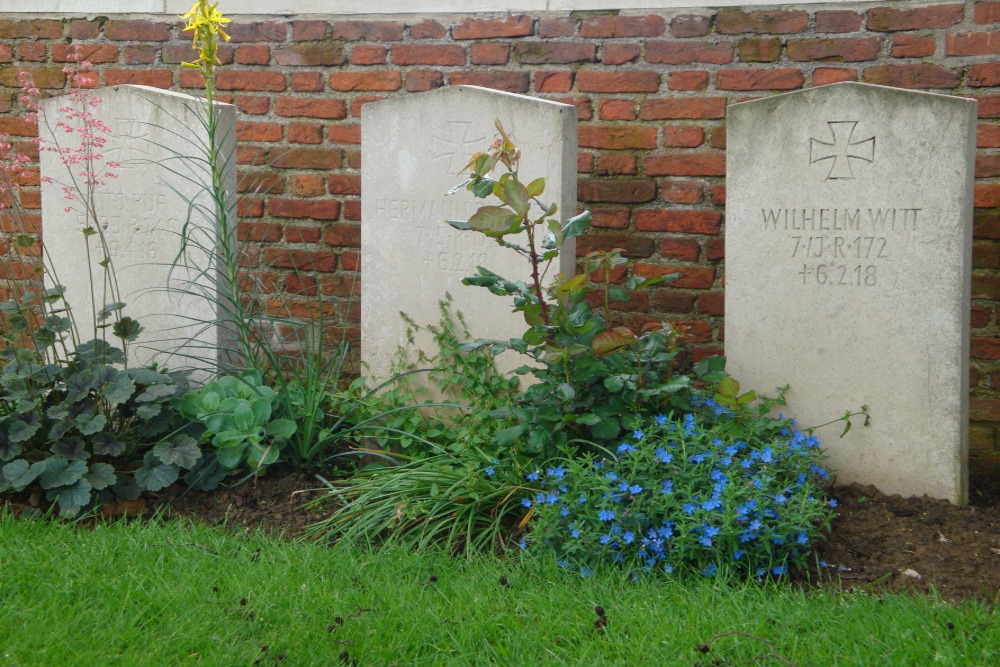 Commonwealth War Cemetery Le Touret #4