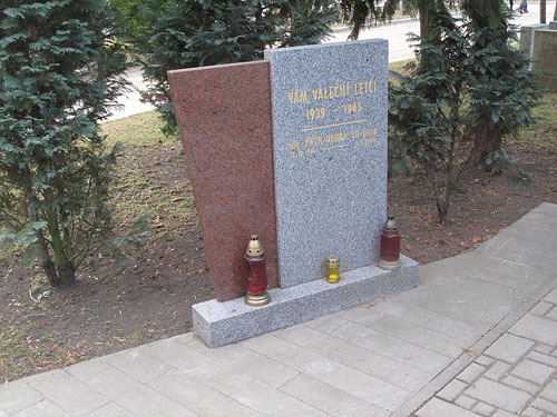 Czechoslovakian War Graves Olsanské #5