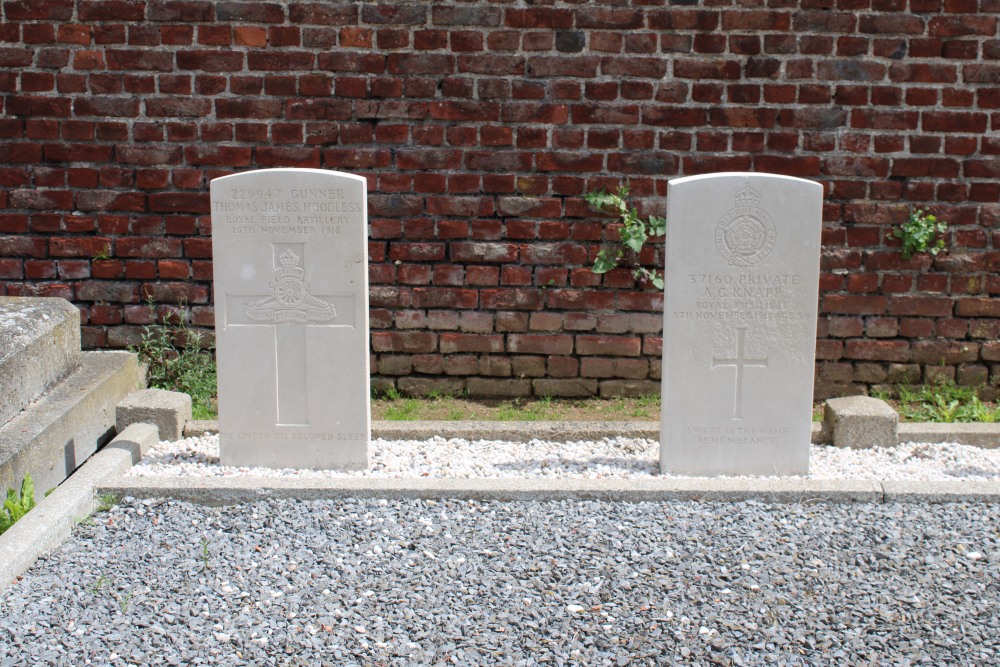 Commonwealth War Graves Quvy-le-Petit #2