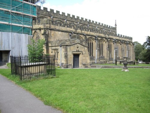 Commonwealth War Graves All Saints Churchyard