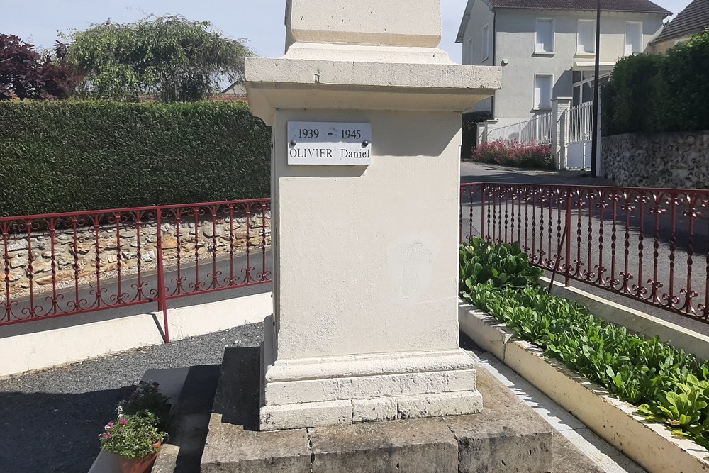 War Memorial Mézy-Moulins #3