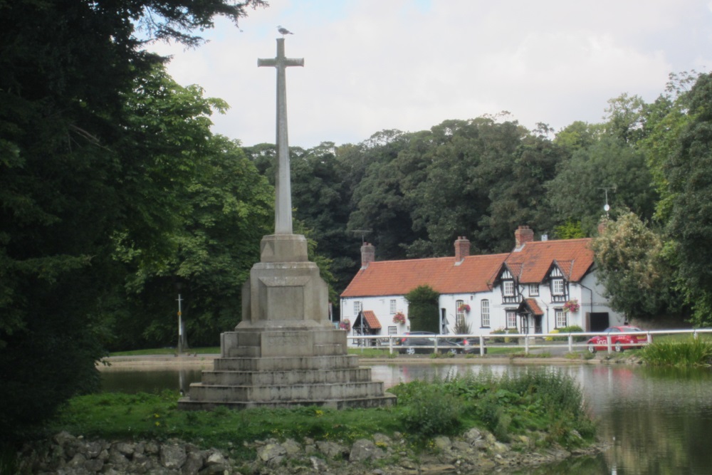 Oorlogsmonument Bishop Burton #1