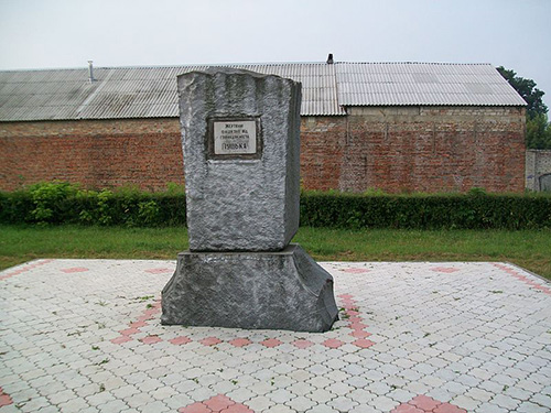 Monument Slachtoffers Fascisme & Massagraf Krijgsgevangenen #1