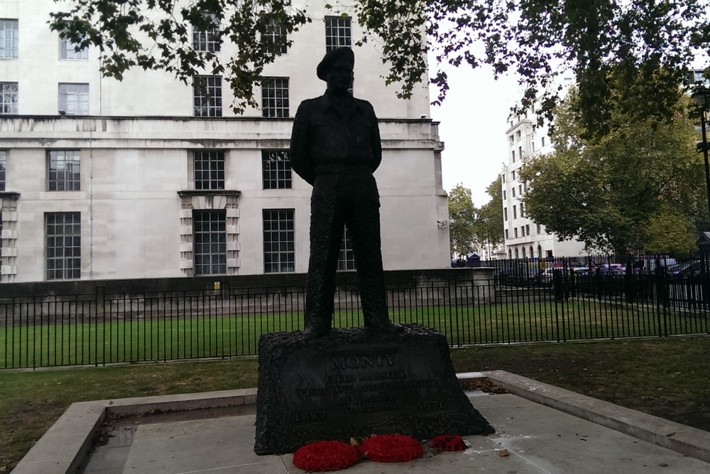 Statue Field Marshall Montgomery