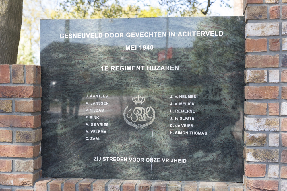 War Memorial Achterveld #4