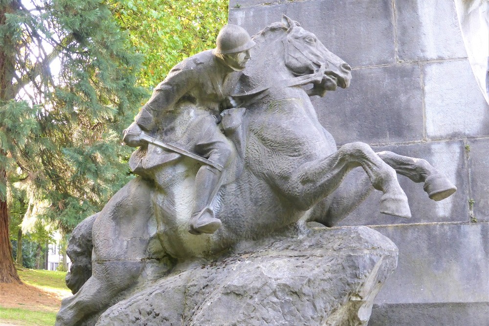 Monument voor de Helden van de Provincie #5