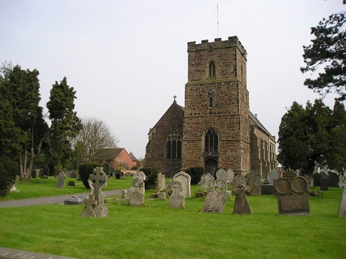 Oorlogsgraf van het Gemenebest All Saints Churchyard