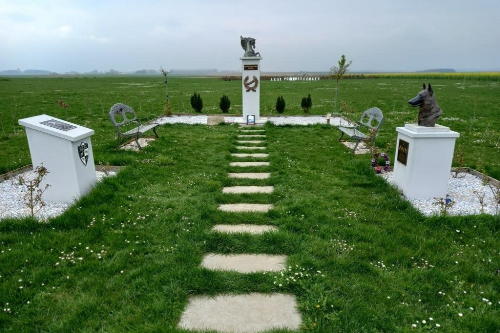 Monument Dieren in Oorlog #2