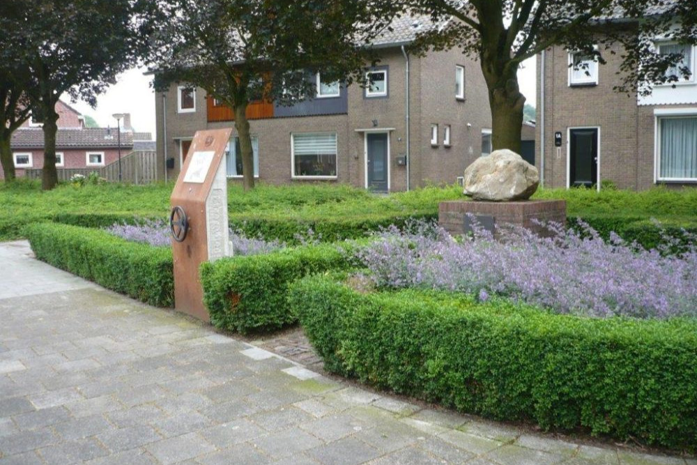 Liberation Route Marker 133: Caesar in het bomgat #2