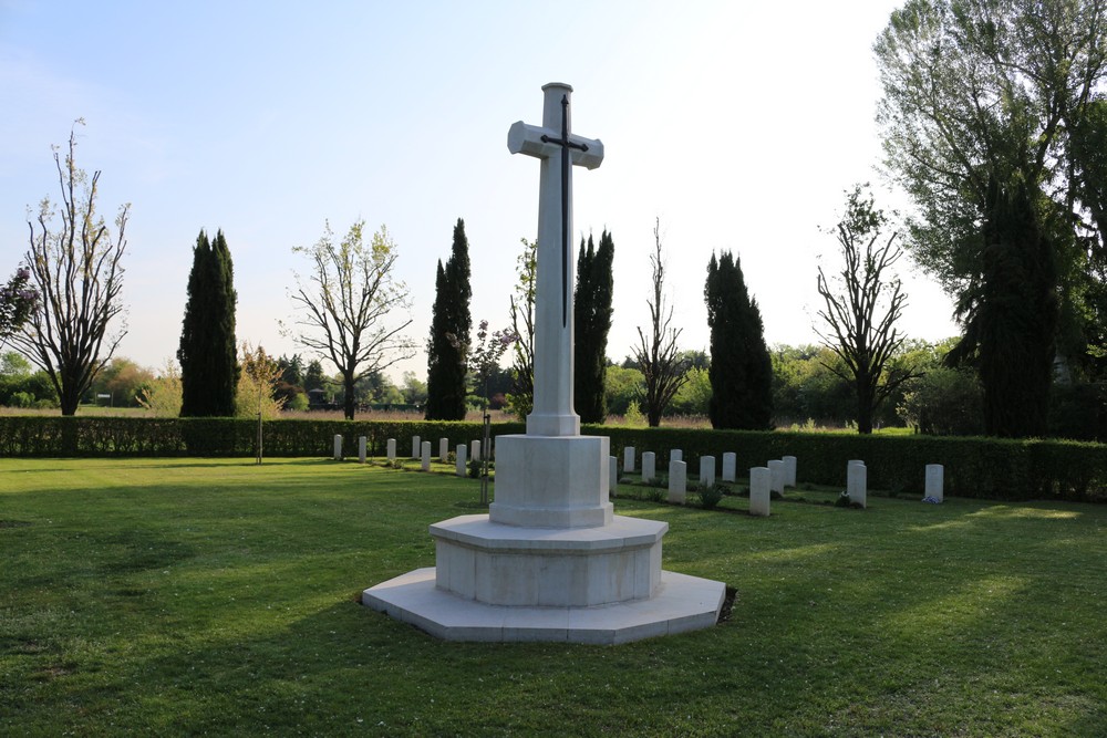 Commonwealth War Cemetery Bologna #4