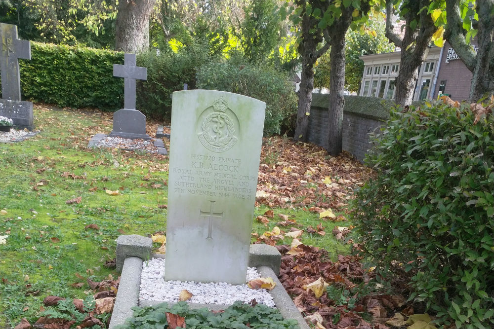 Commonwealth War Grave Roman Catholic Cemetery Oud-Empel