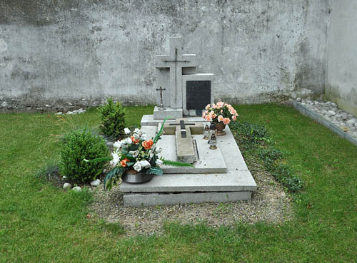 Grave Polish Soldier Święta Anna #1