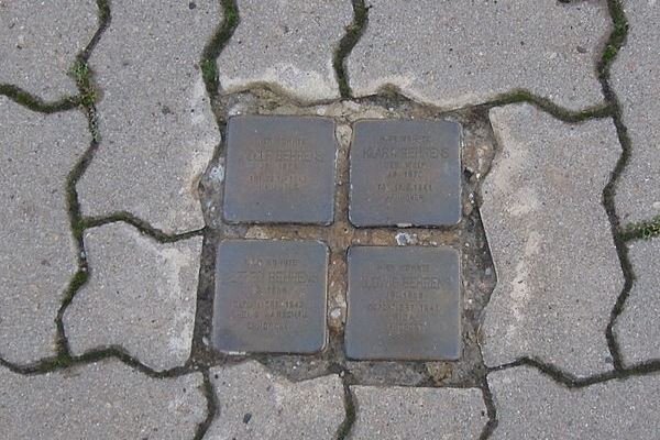 Stolpersteine Lange Strae 87