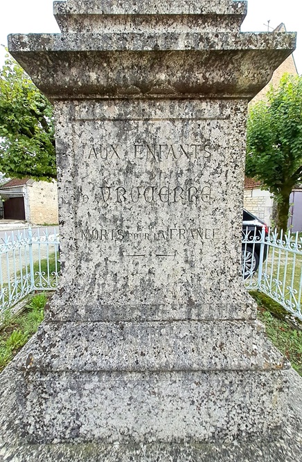 War Memorial Yrouerre #3
