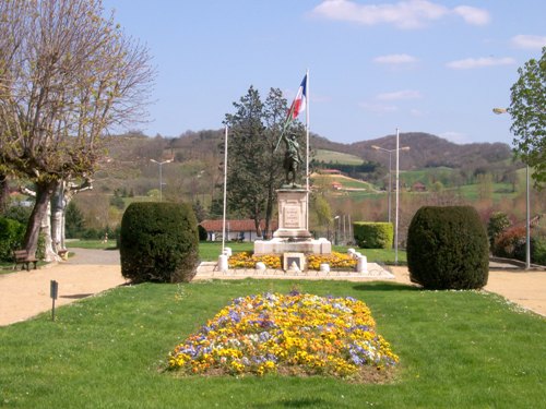 War Memorial Mirande