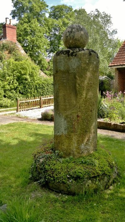 Monument John Midgley