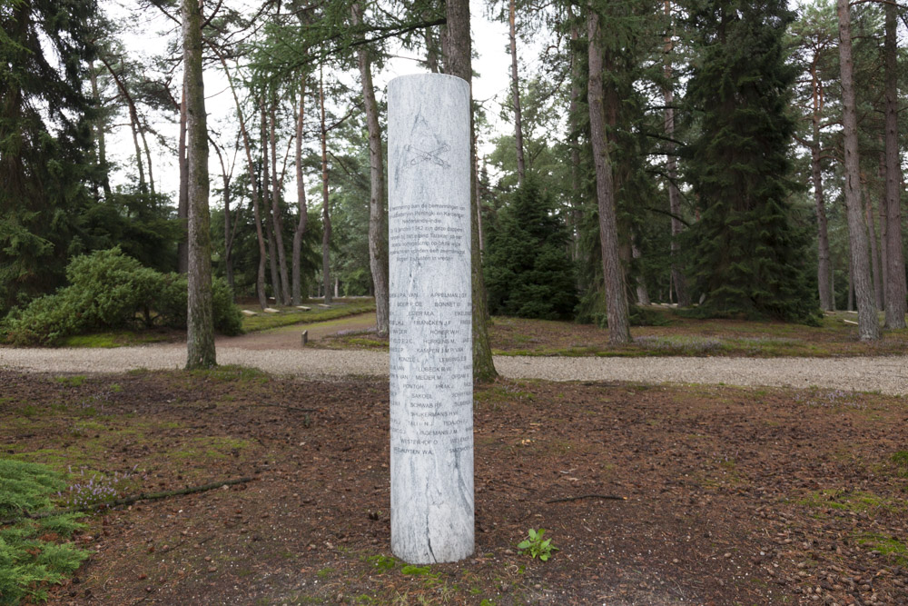 Monument Slachtoffers Tarakan 1942 Nederlands Ereveld Loenen #1