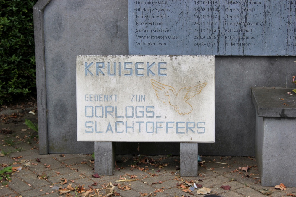 War Memorial Kruiseke #2