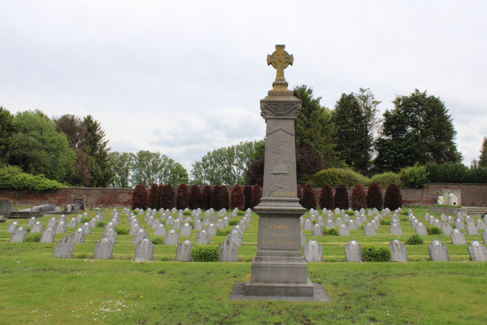 Oorlogsmonument Begraafplaats Wemmel #1