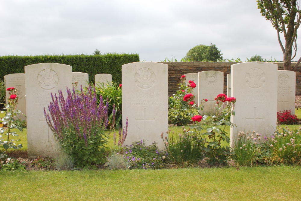 Ferme-Olivier Commonwealth War Cemetery #5