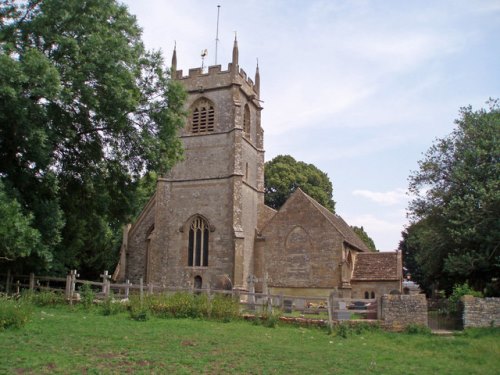 Commonwealth War Graves Holy Trinity Churchyard