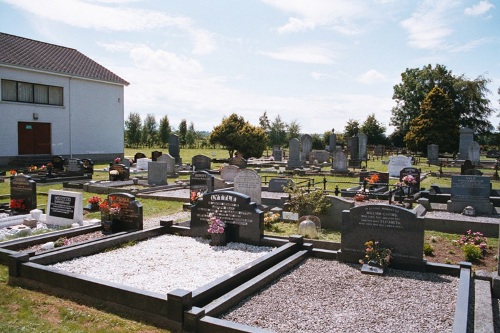 Oorlogsgraf van het Gemenebest Maze Presbyterian Churchyard