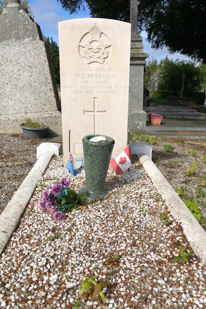 Commonwealth War Grave Carhaix-Plouguer #2