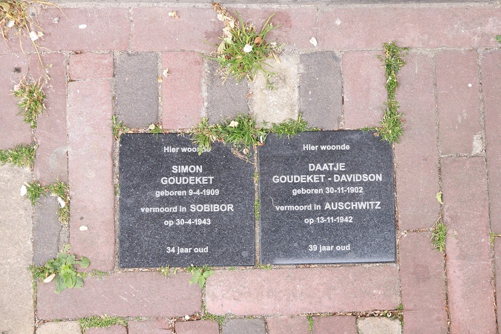 Memorial Stones Zilverstraat 8 #1