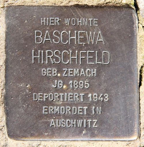 Stolpersteine Hewaldstrae 9