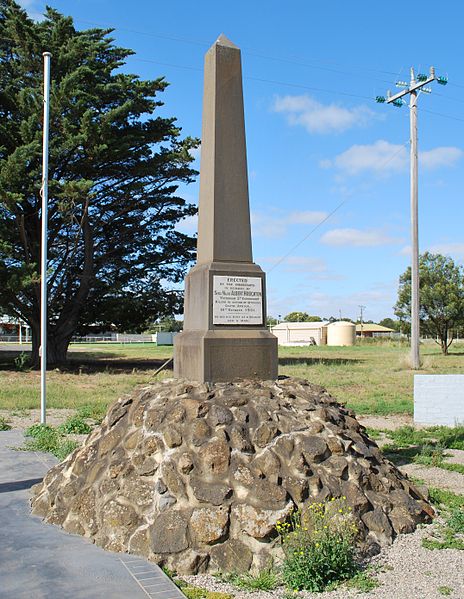 Oorlogsmonument Inverleigh #2