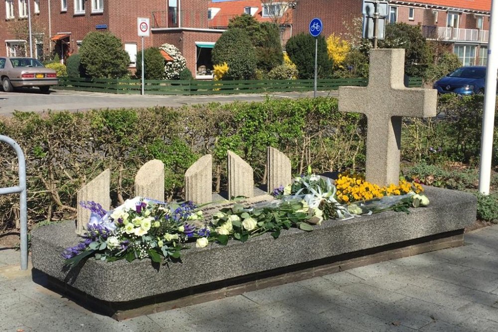 Herdenkingsplechtigheid monument Meppelerstraatweg in Zwolle