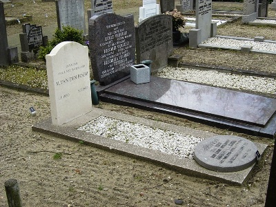 Nederlandse Oorlogsgraven Tienhoven #3