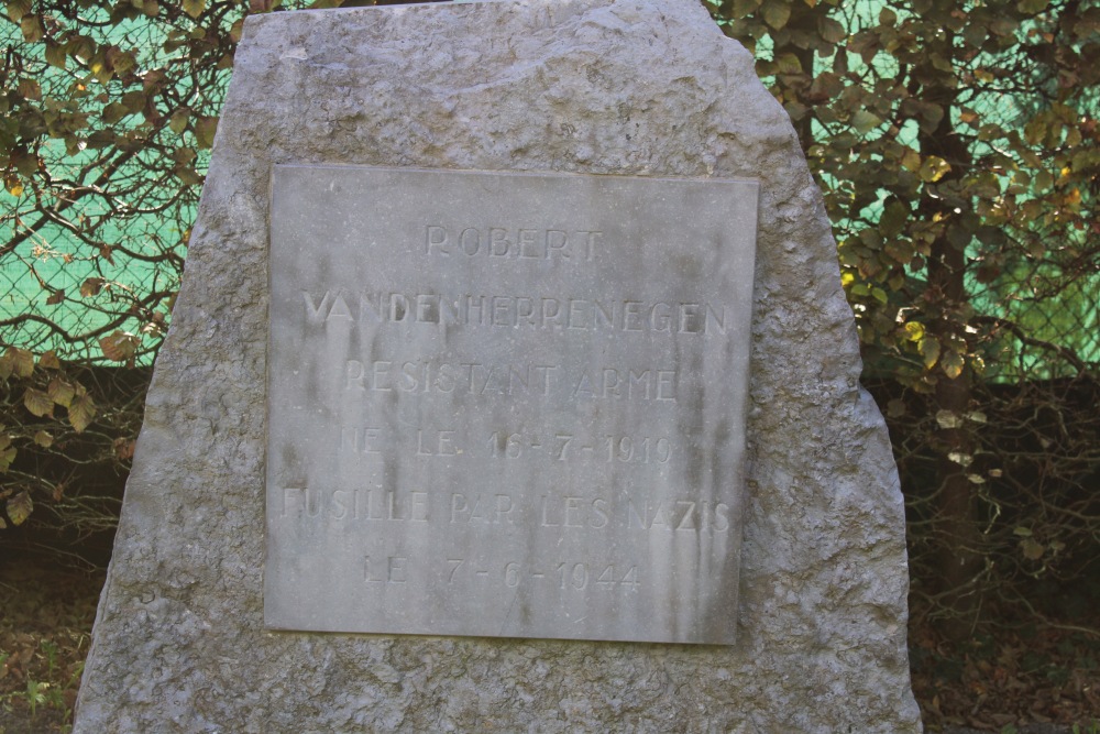 Memorial Executed Resistance Fighter Haine-Saint-Paul #2