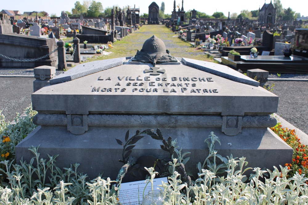 Oorlogsmonument Gesneuvelden 1914-1918 Begraafplaats Binche #2