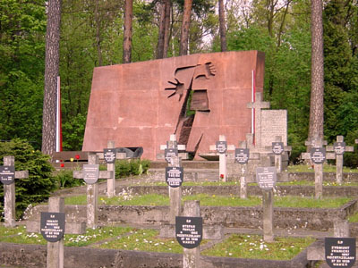 Oorlogsbegraafplaats Slachtoffers Executies Wawer #2