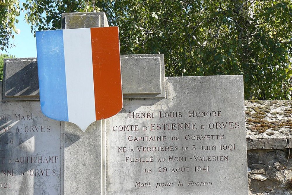 Monument Tweede Wereldoorlog Verrires-le-Buisson #1