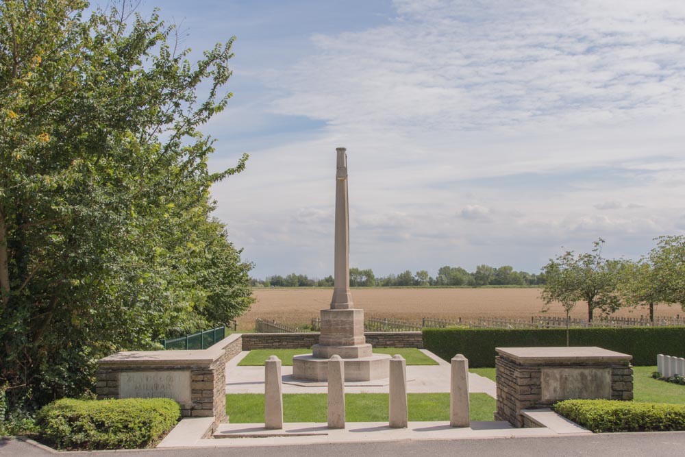 Oorlogsbegraafplaats van het Gemenebest Zuydcoote Military Cemetery #2