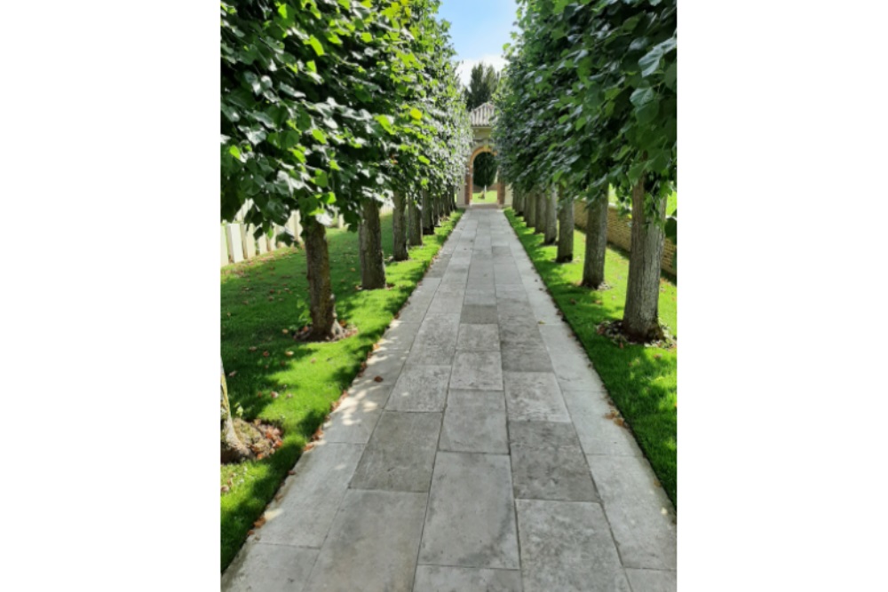 Commonwealth War Cemetery Heath #4