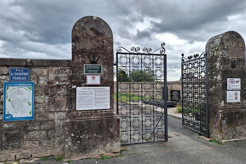 Oorlogsgraven van het Gemenebest Gemeentelijke Begraafplaats Luxeuil-les-Bains #1