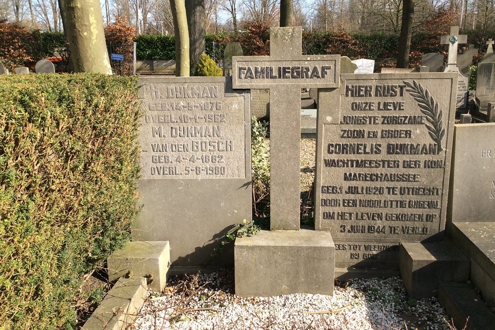 Dutch War Graves St. Barbara #4