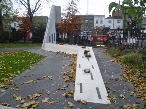 Monument Ramp Bethnal Green Tube 3 maart 1943 #1