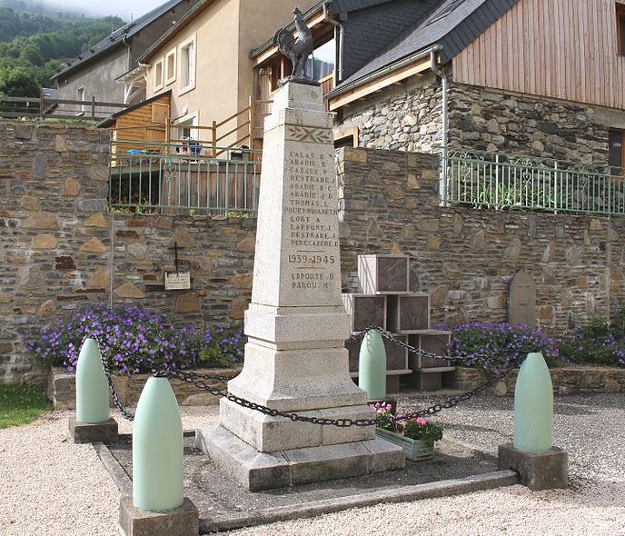 War Memorial Betpouey #1