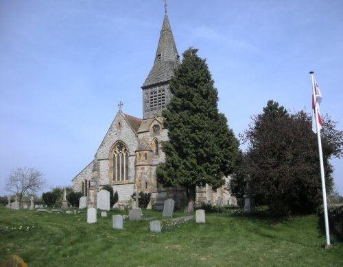 Oorlogsgraf van het Gemenebest St. Andrew Churchyard #1