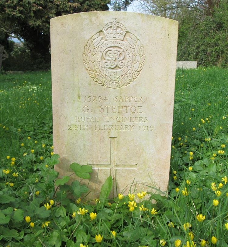 Commonwealth War Grave St. James Churchyard Extension